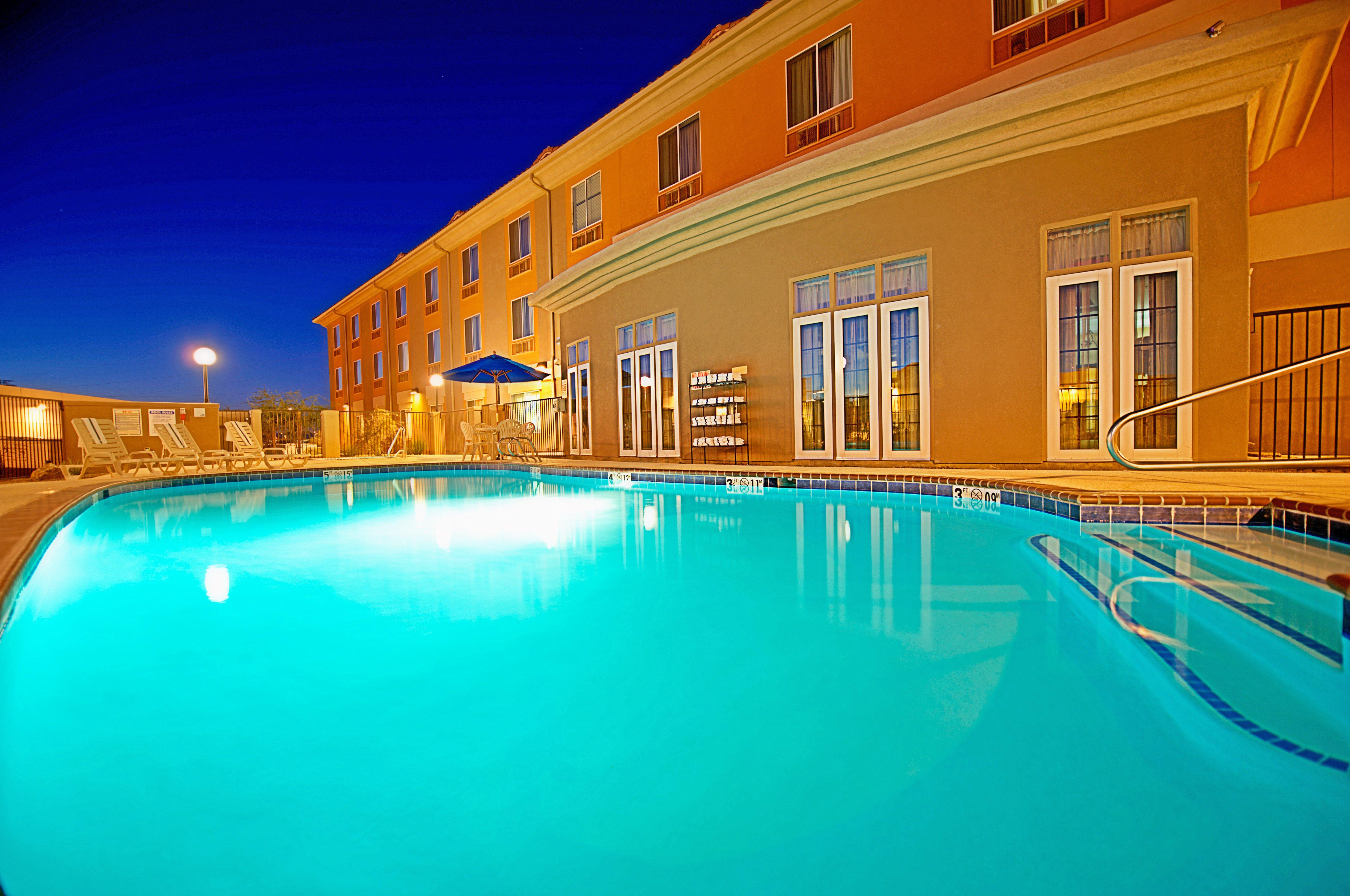 Holiday Inn Express & Suites Tucson By Ihg Exterior foto