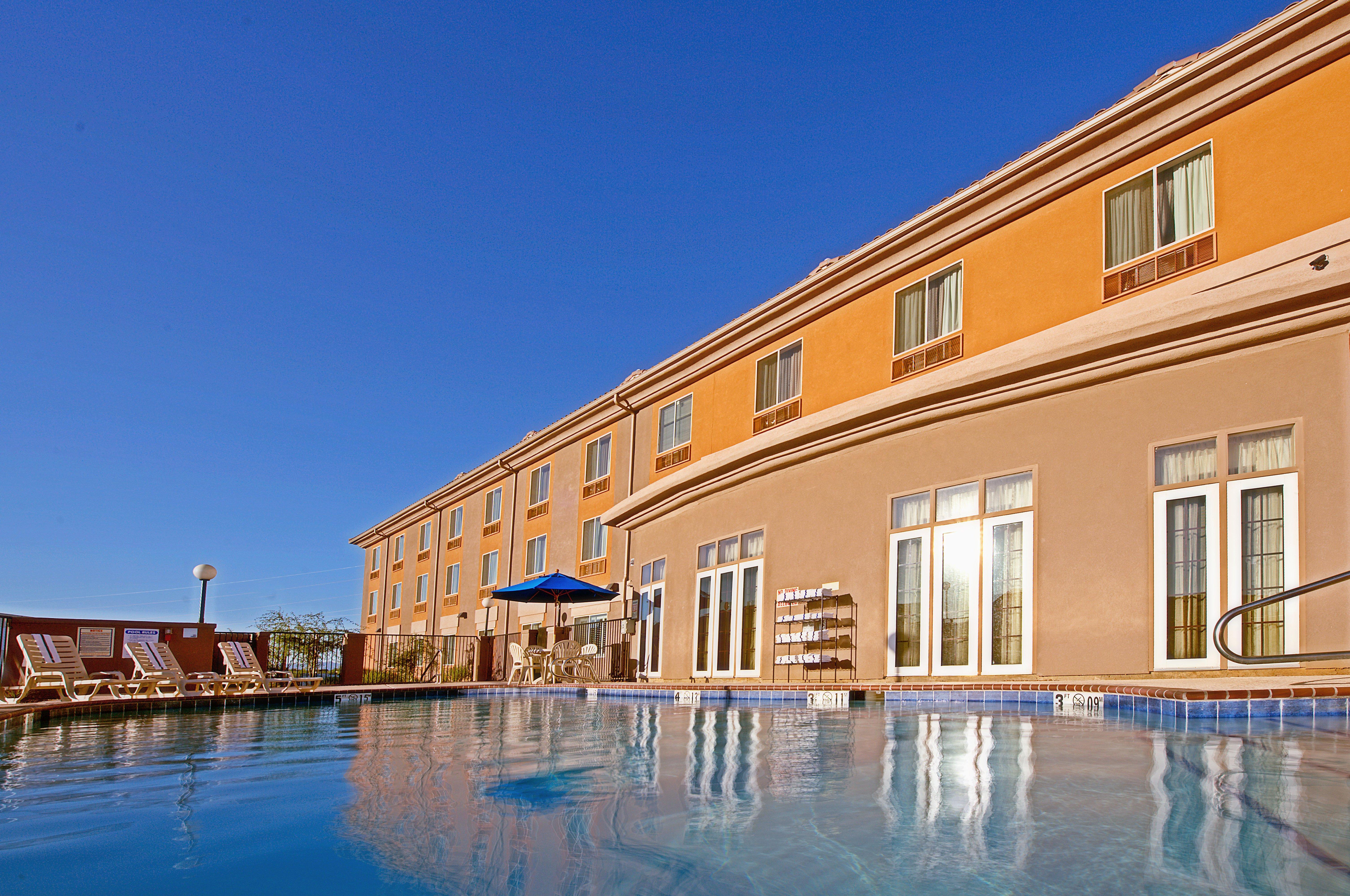 Holiday Inn Express & Suites Tucson By Ihg Exterior foto